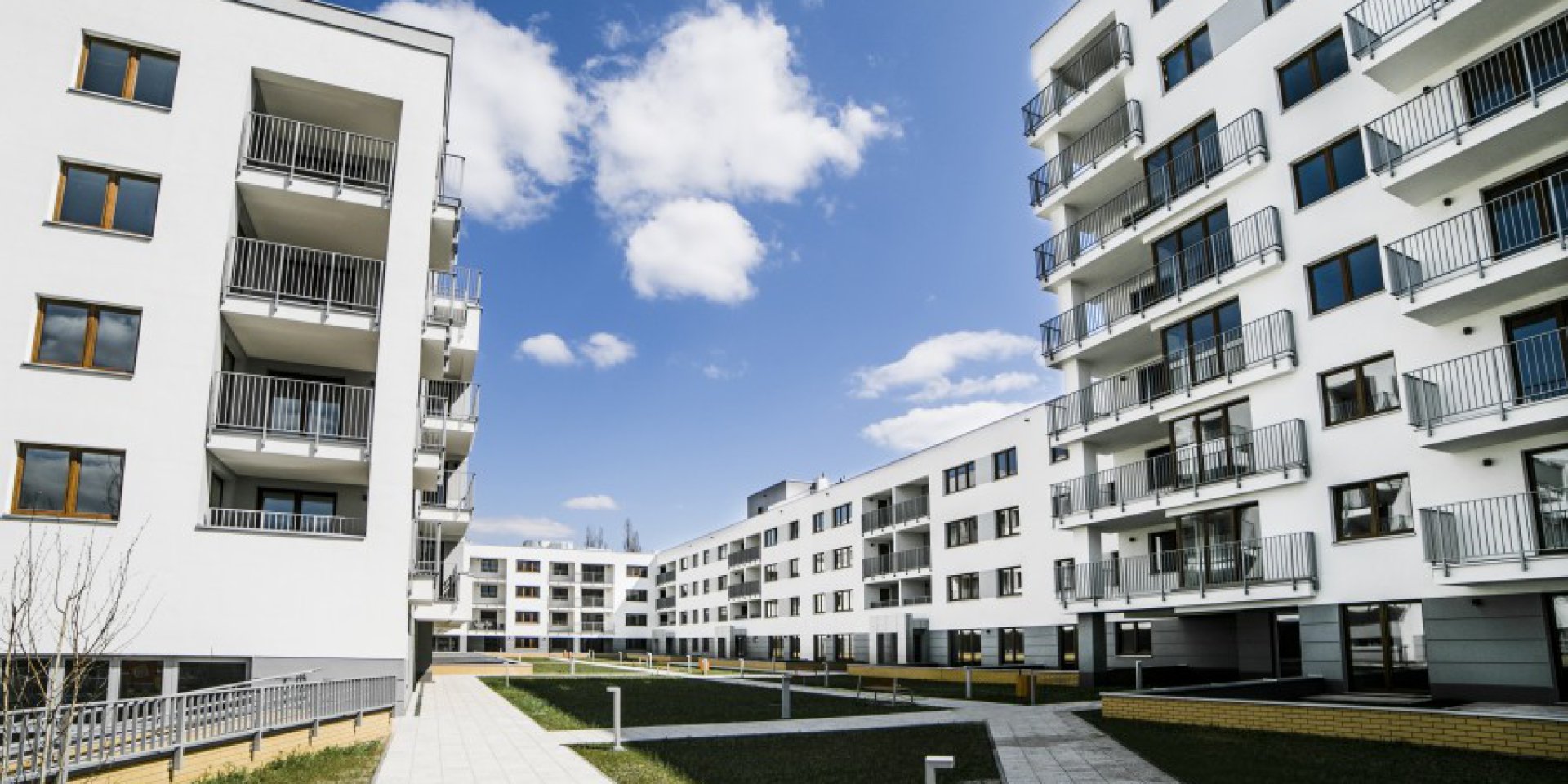 Budynek mieszkalno-usługowy na Osiedlu Lipowe Zacisze w Pruszkowie