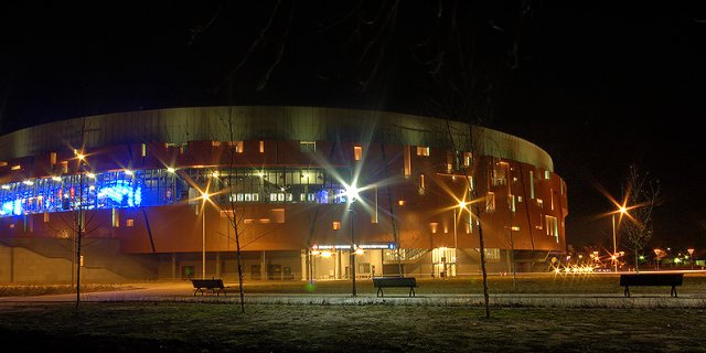 Centrum handlowo-rozrywkowe 