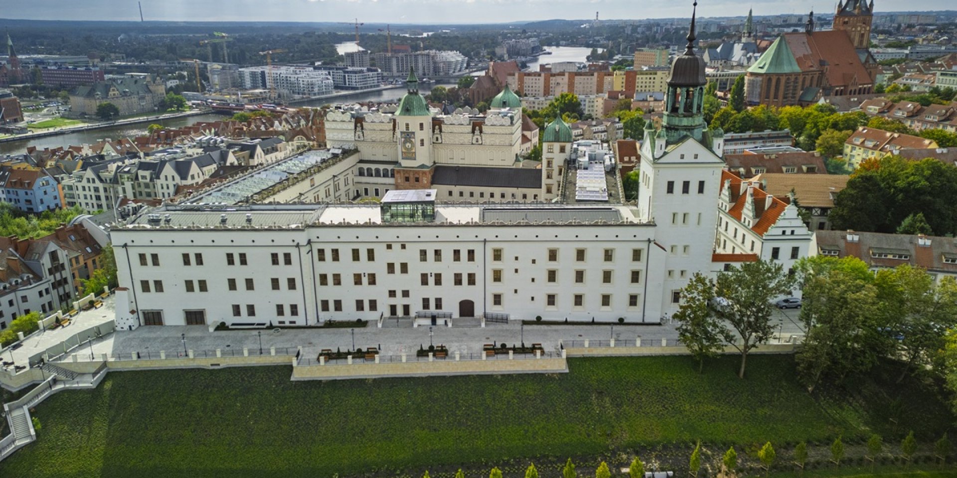 Kompleksowe zagospodarowanie tarasów oraz odbudowa skrzydła północnego Zamku Książąt Pomorskich w Szczecinie