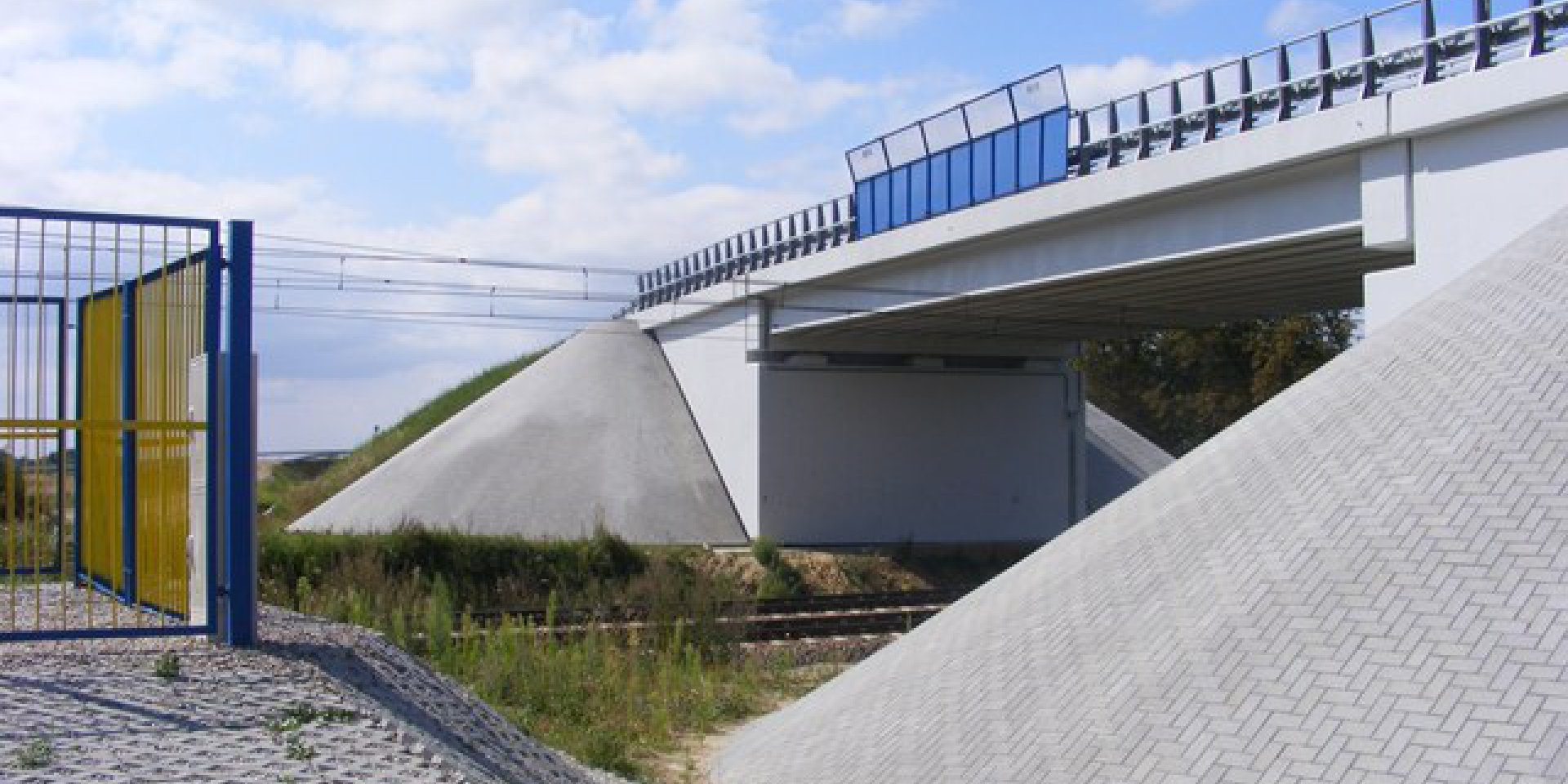 Wiadukty drogowe w obszarze LCS Nasielsk w km 63.953 oraz w km 70.225