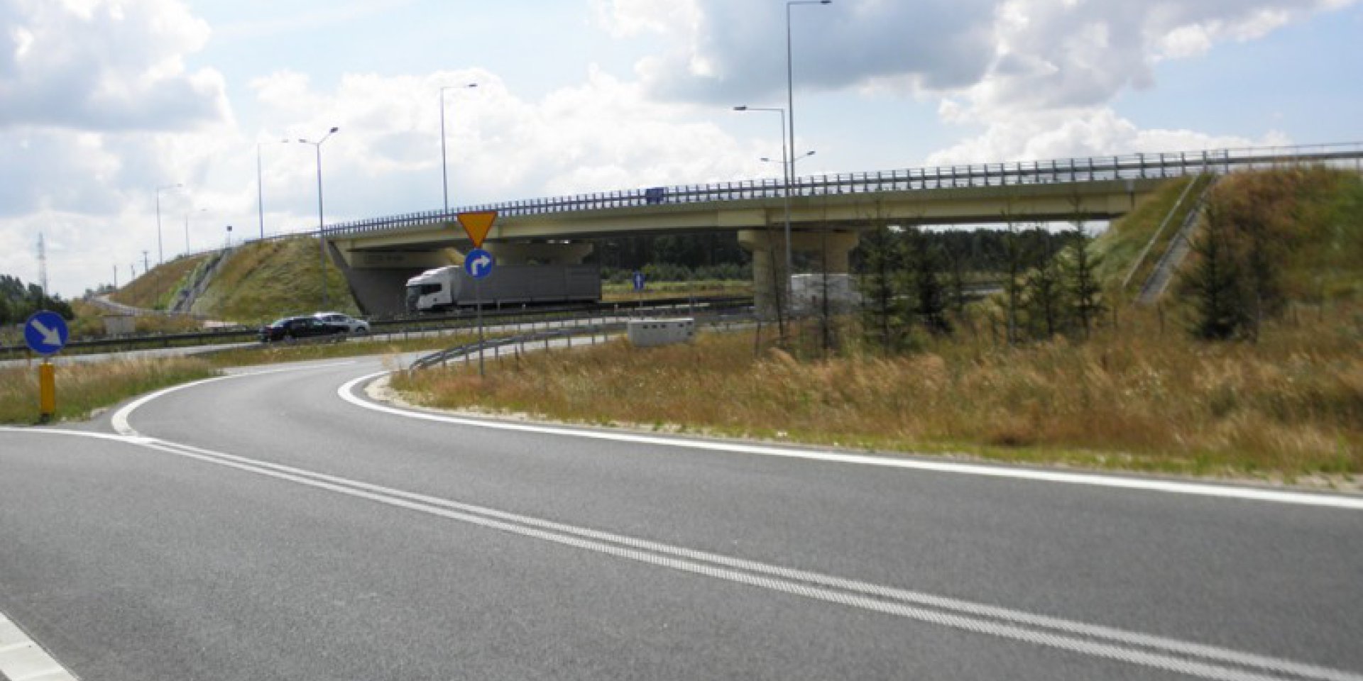 Rozbudowę drogi krajowej nr 8 do parametrów drogi ekspresowej na odcinku granica województwa mazowieckiego / łódzkiego – Radziejowice
