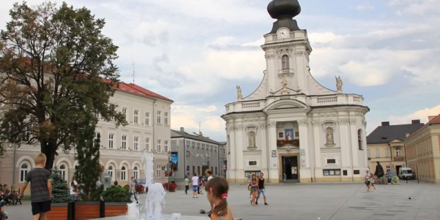 Rewitalizacja przestrzeni publicznej wadowickiego rynku i ulic sąsiednich wraz z infrastrukturą komunalną i drogową