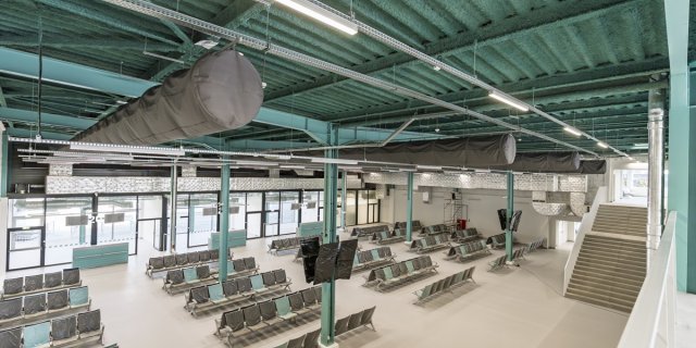 Przebudowa istniejącego budynku starego terminala Cargo na potrzeby tymczasowych poczekalni przedodlotowych Pre-Boarding Zone Non Schengen