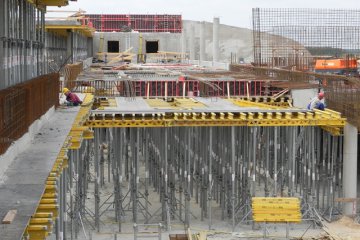 Dziennikarze zwiedzili Terminal w Modlinie 