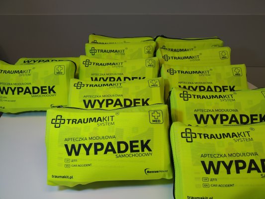 Pracownicy budowy S7 udzielili pierwszej pomocy poszkodowanym w wypadku