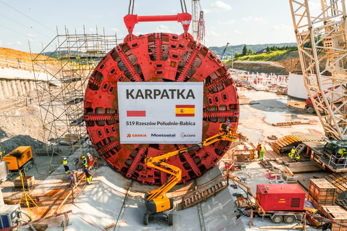 TBM: montaż tarczy skrawającej zakończony sukcesem