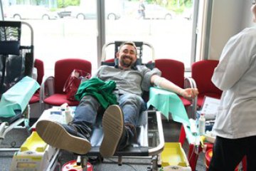 “Zostań Bohaterem! Podaruj krew. Uratuj życie!”