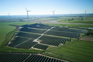 Mostostal Warszawa completes photovoltaic power plant in Janikowo