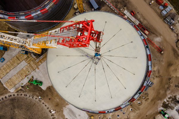 We have completed an important stage in the construction of storage tanks for PERN