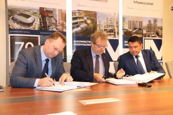 Mostostal Warszawa develops in energy construction. The company signed a contract for a 132 MW heating plant