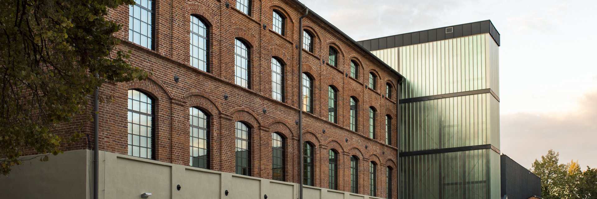 Reconstruction of a post-industrial complex in Łódź