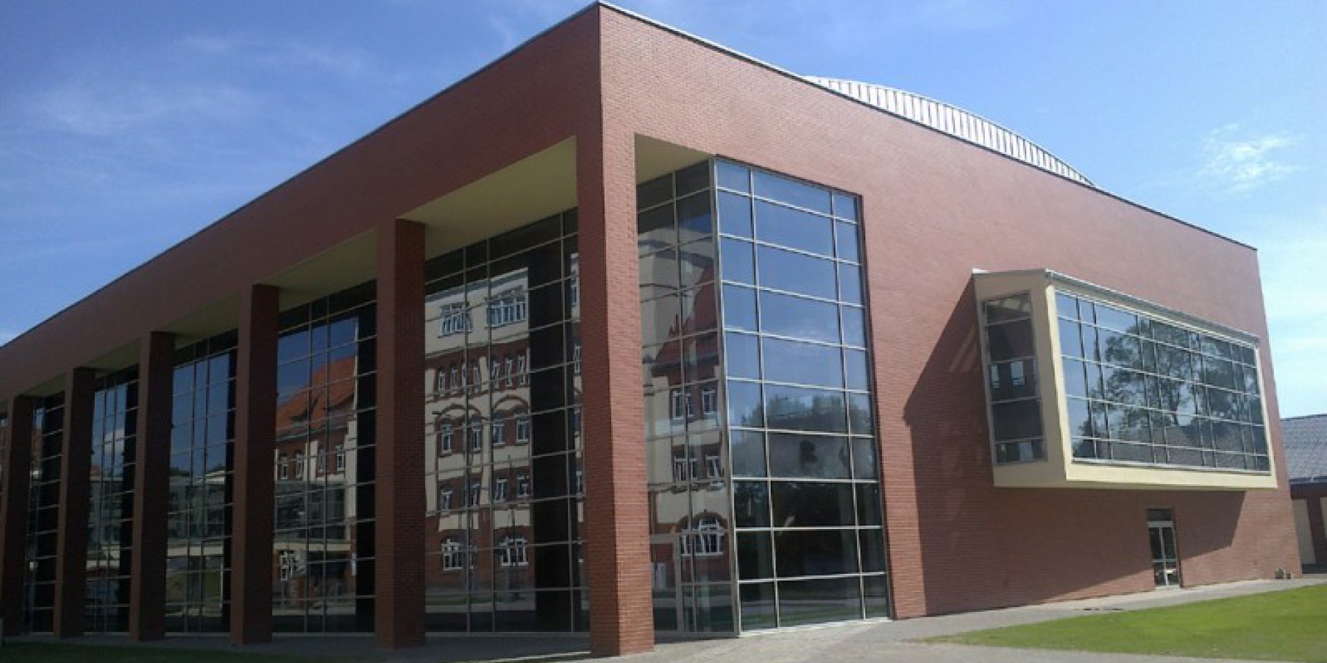 Renovation and reconstruction of the training building in middle school No. 8 in Mrągowo: Stage II: sports infrastructure