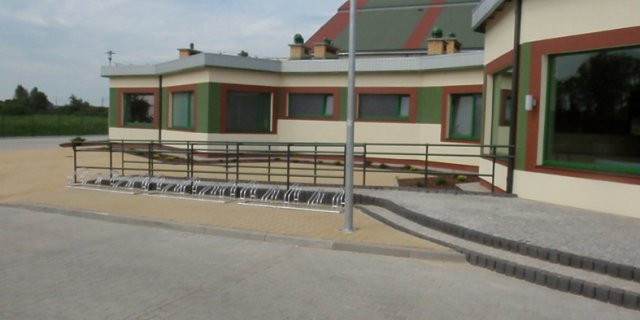 School and municipial sports hall with infrastructure in Moszczenica