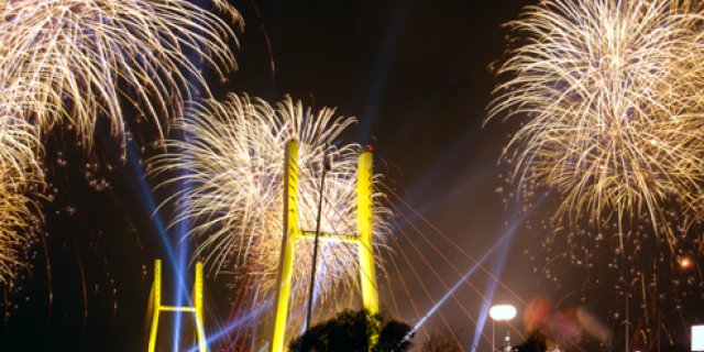 Most Siekierkowski over Wisła River in Warsaw