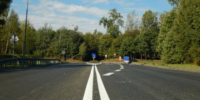 Reconstruction of national road no. 81 Katowice Skoczów to repair the flood damage at the section in Wiślica from km 59+750 to km 60+200