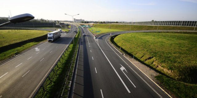 The extension of S7 road S7 for the parameters of two-lane road within the section of the ring road of Kielce (DK 73 junction Wiśniówka) – Chęciny (junction Chęciny)