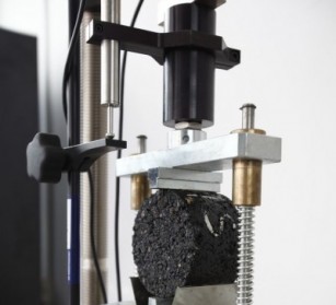 Testing and designing of mineral-asphalt mixtures