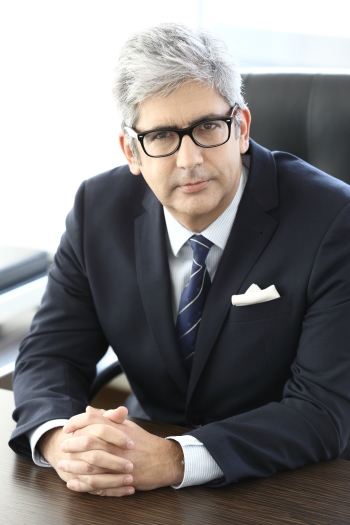 Carlos Resino Ruiz - Member of the Management Board: Finances