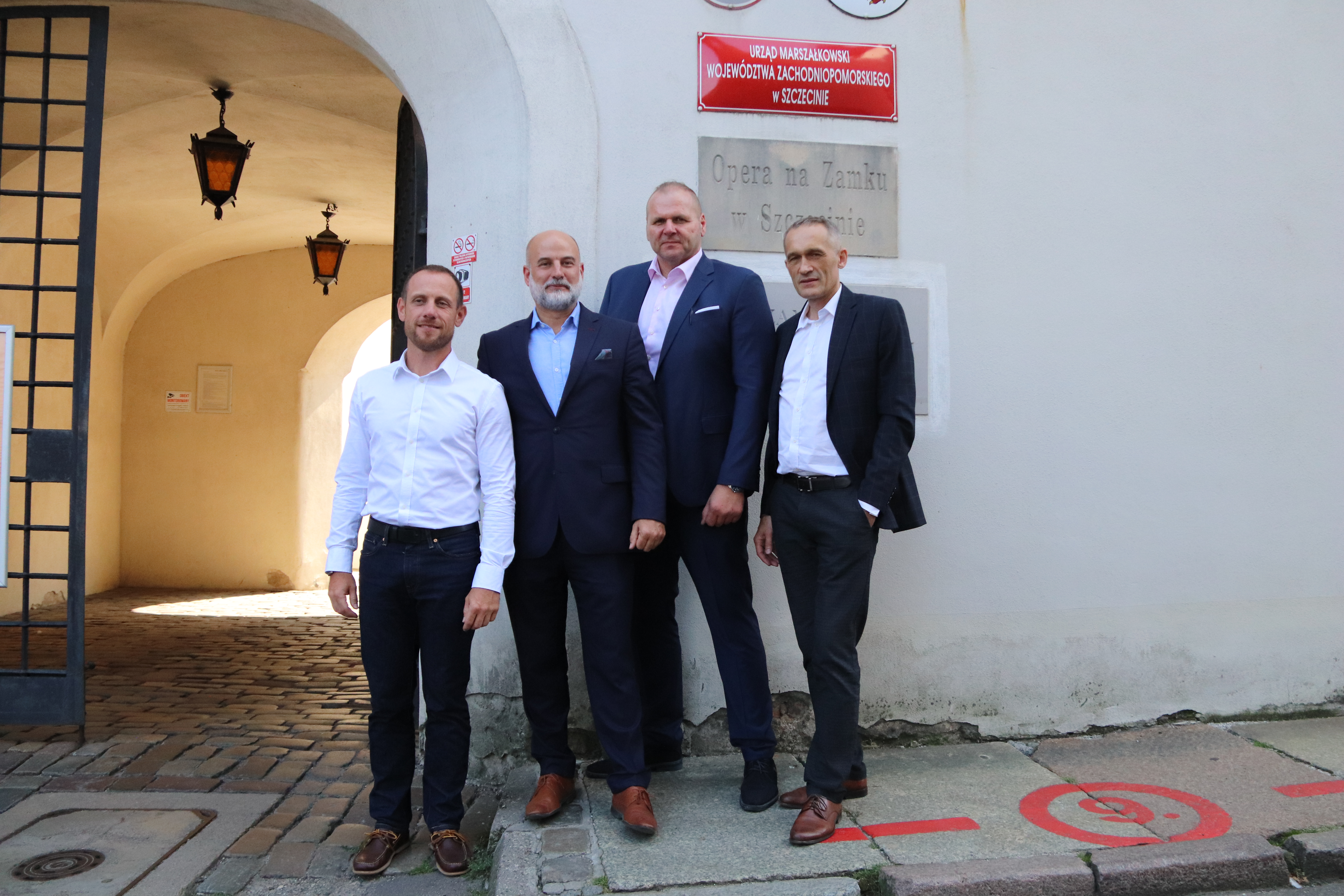 In the photo (from the left): Marcin Szymborski, Director of the Contracts Group, Jorge Calabuig Ferre, Marcin Sierpowski, Director of the Western Area, Zbigniew Przybyłowicz, Commercial Director. Photo MW.