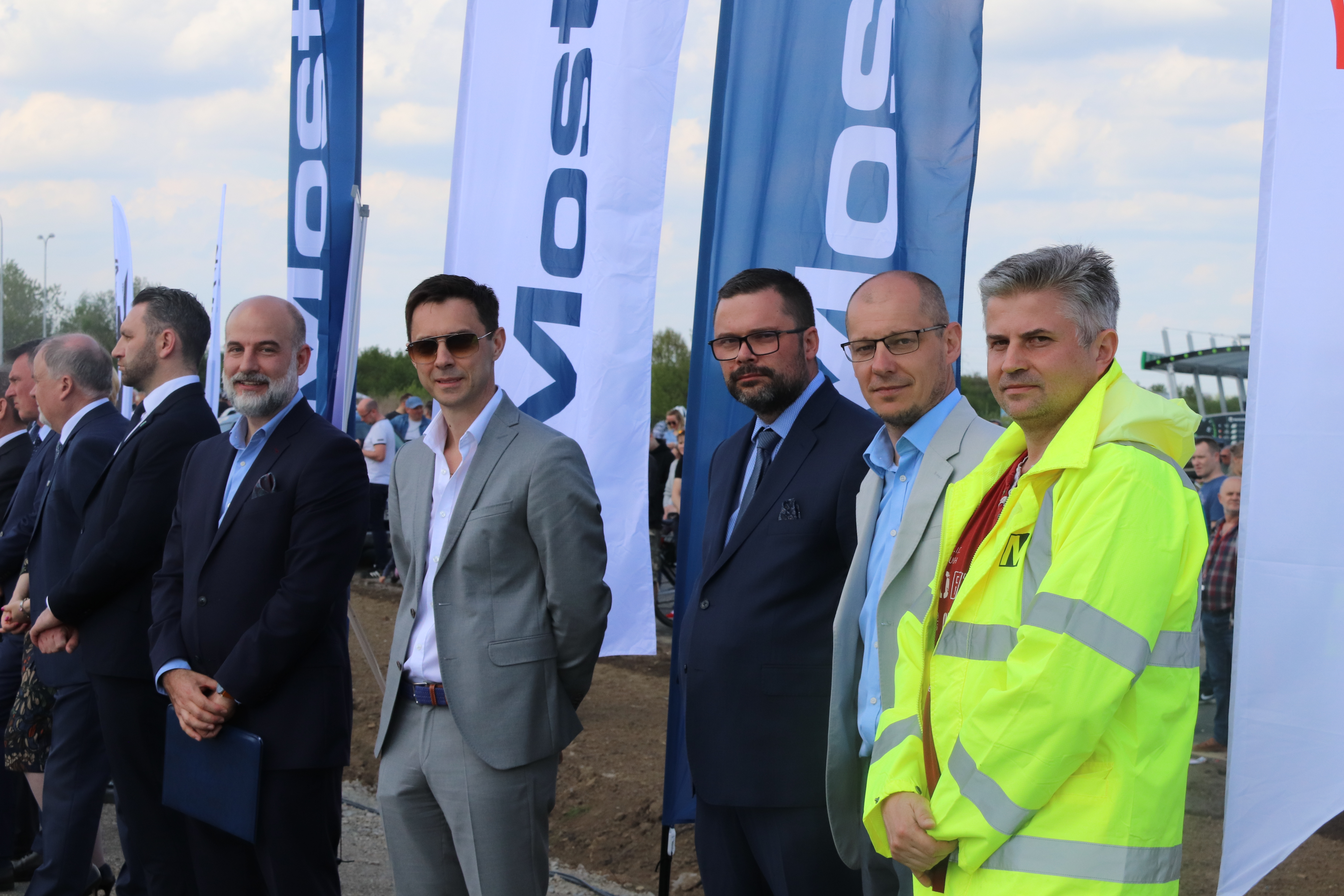 Mostostal Warszawa representatives during the Stalowa Wola and Nisko bypass opening